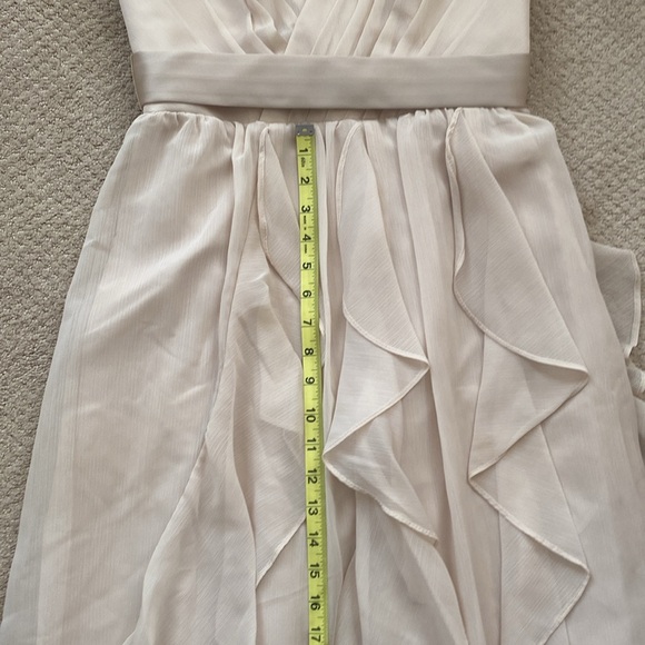 Vera Wang Bridesmaid Chiffon Ruffled Dress in Champagne Color - Picture 7 of 14